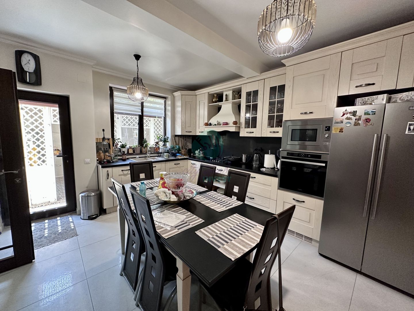 Casa renovata in zona Vatra Luminoasa - Poză 8