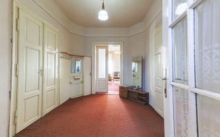 Un întreg etaj ultracentral în Arad - Poză 3