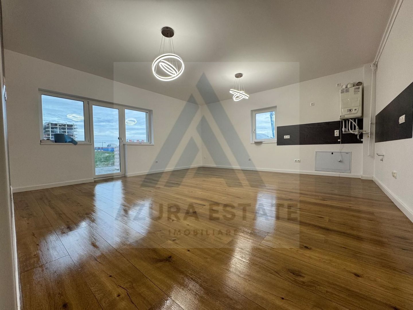 Apartament modern 2 camere etajul 2 si acces privat pe Doamna Stanca - Poză 3