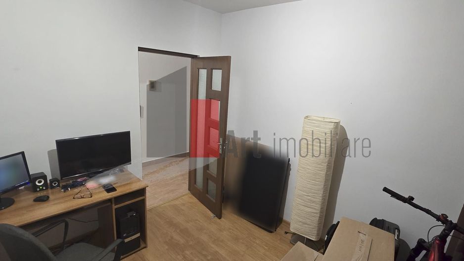 Vânzare apartament decomandat 3 camere cu 2 băi și centrală Metalurgiei - Monaco - Poză 18