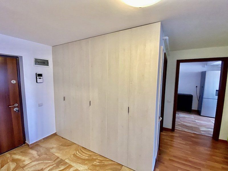 Apartament de inchiriat, zona linistita in cartierul Tractorul. - Poză 4