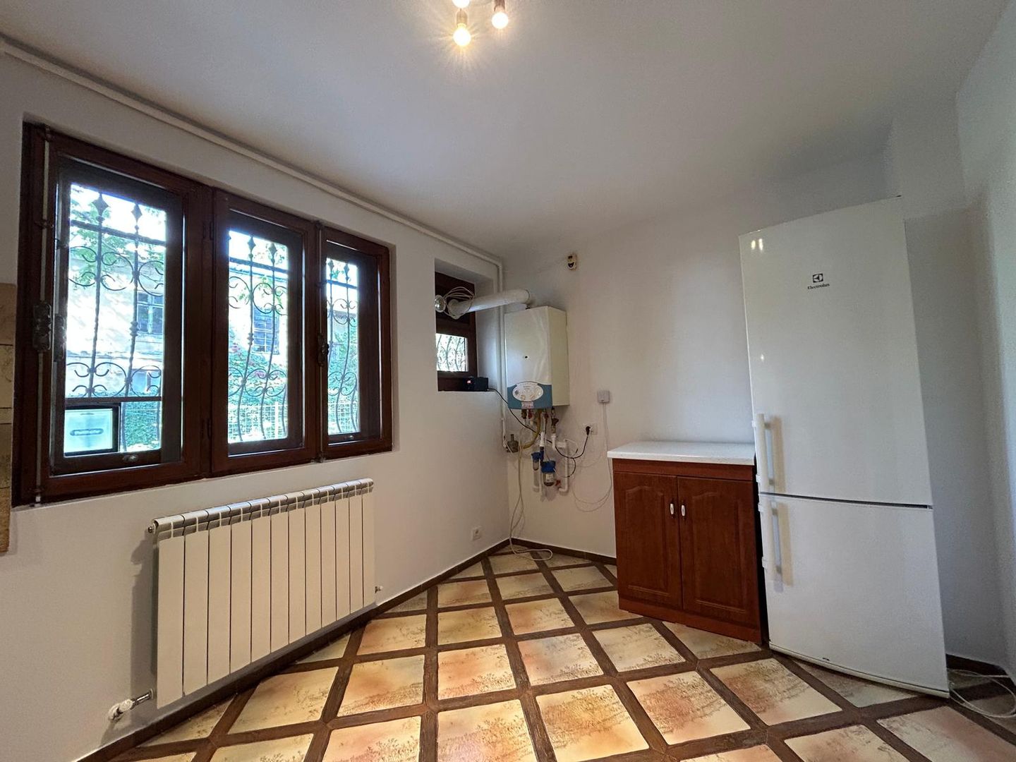 Vilă Neoclasică Arh. Enescu Cișmigiu 4 camere - Poză 16