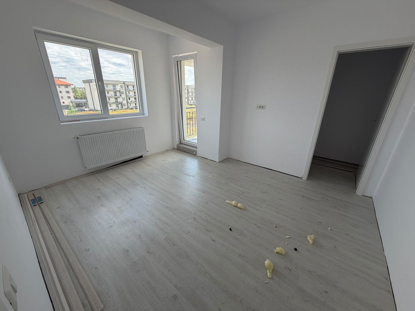 STUDIO - DORMITOR SEPARAT, PARCARE, BUCATARIE INCHISA, COMIS 0% - Poză 3