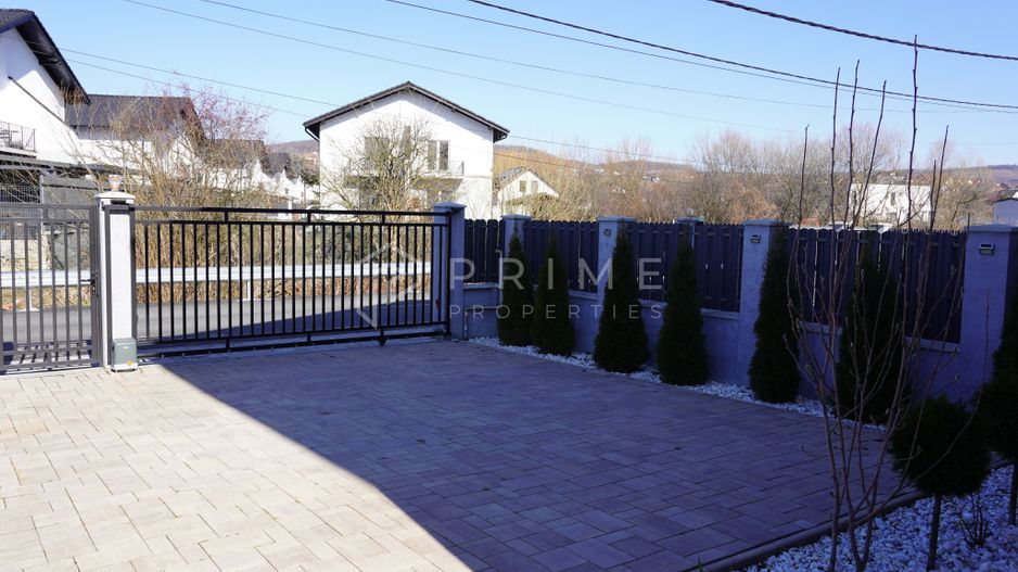 Casă tip duplex complet amenajată si mobilată - Poză 2