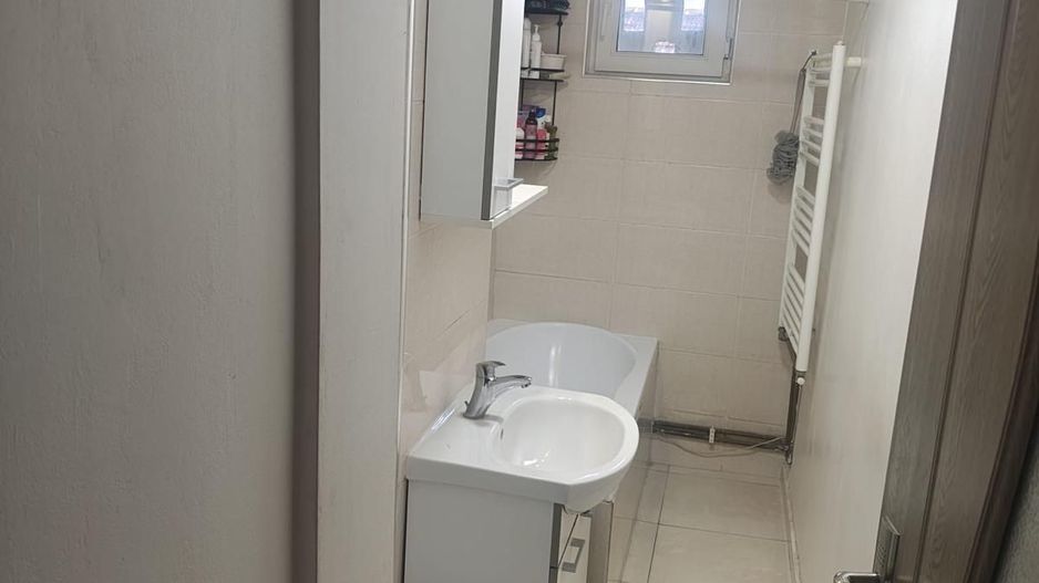 Apartament mobilat si utilat modern - Poză 3