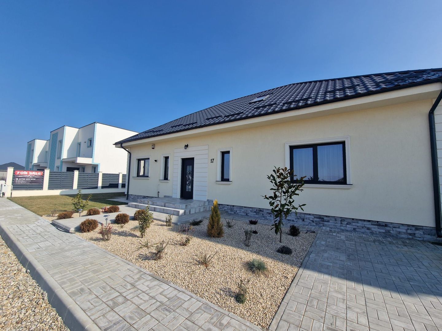 Casă complet mobilată și utilată, cu grădină amenajată | teren 500 mp - Poză 3