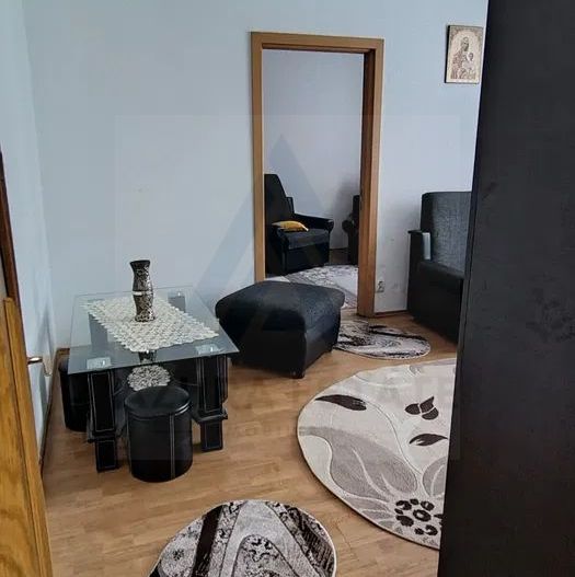 Apartament 2 camere bucatarie inchisa baie cu geam zona Mihai Viteazu - Poză 1