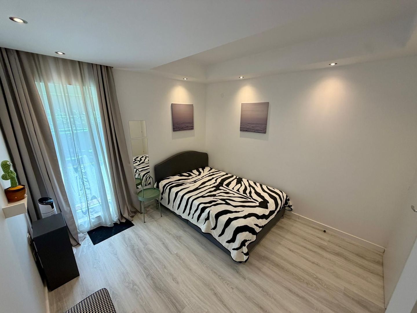 COSMOPOLIS - Apartament cu 3 camere si gradina, mobilat si utilat. - Poză 8