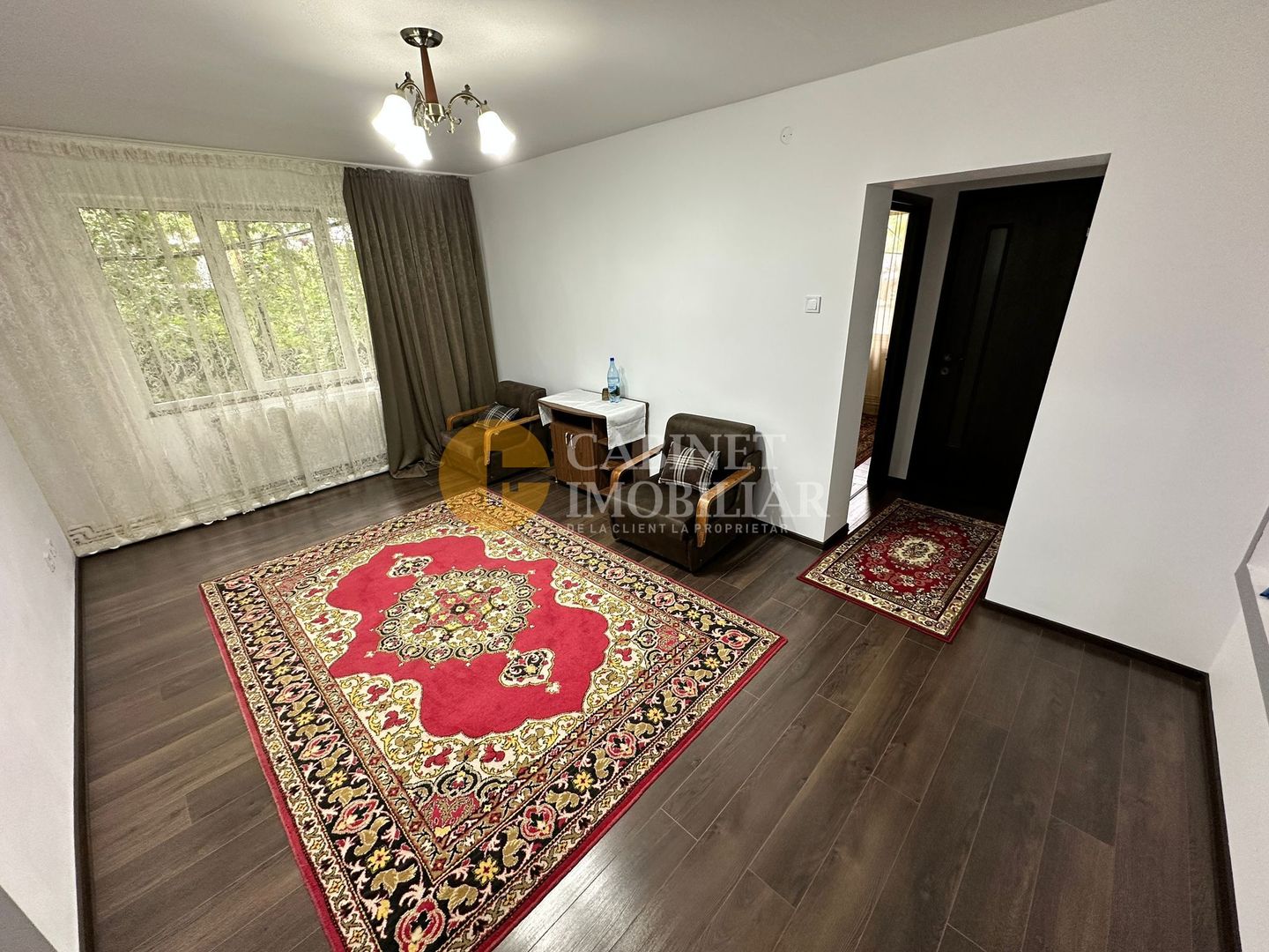 Apartament cu 2 camere - Mobilat si Utilat - Orientare S-V - Bld Primaverii - Poză 1