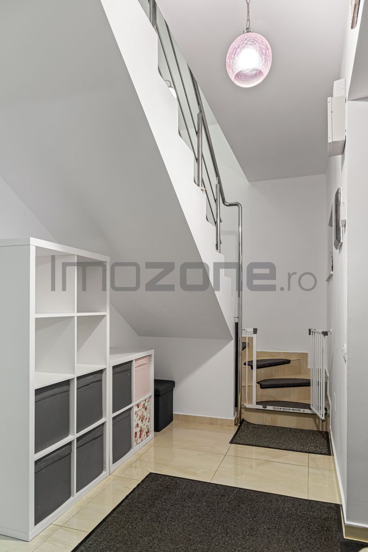 str. Cosmina, metrou Raul Doamnei, Vila, 4 camere, MOBILATA, UTILATA, COMISION 0 - Poză 19