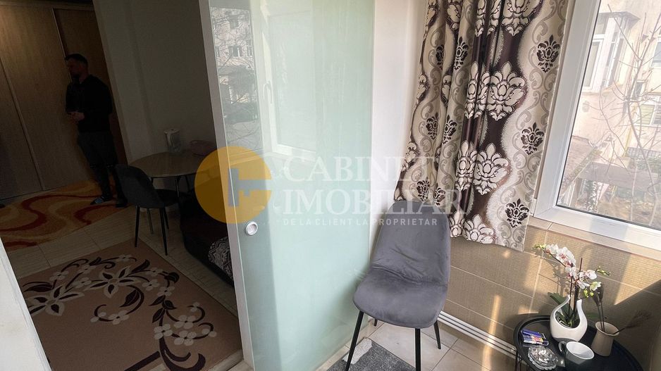 Etaj 1 Nicolina Prima Statie Apartament 2 Camere Decomandat Bloc 1983 - Poză 6