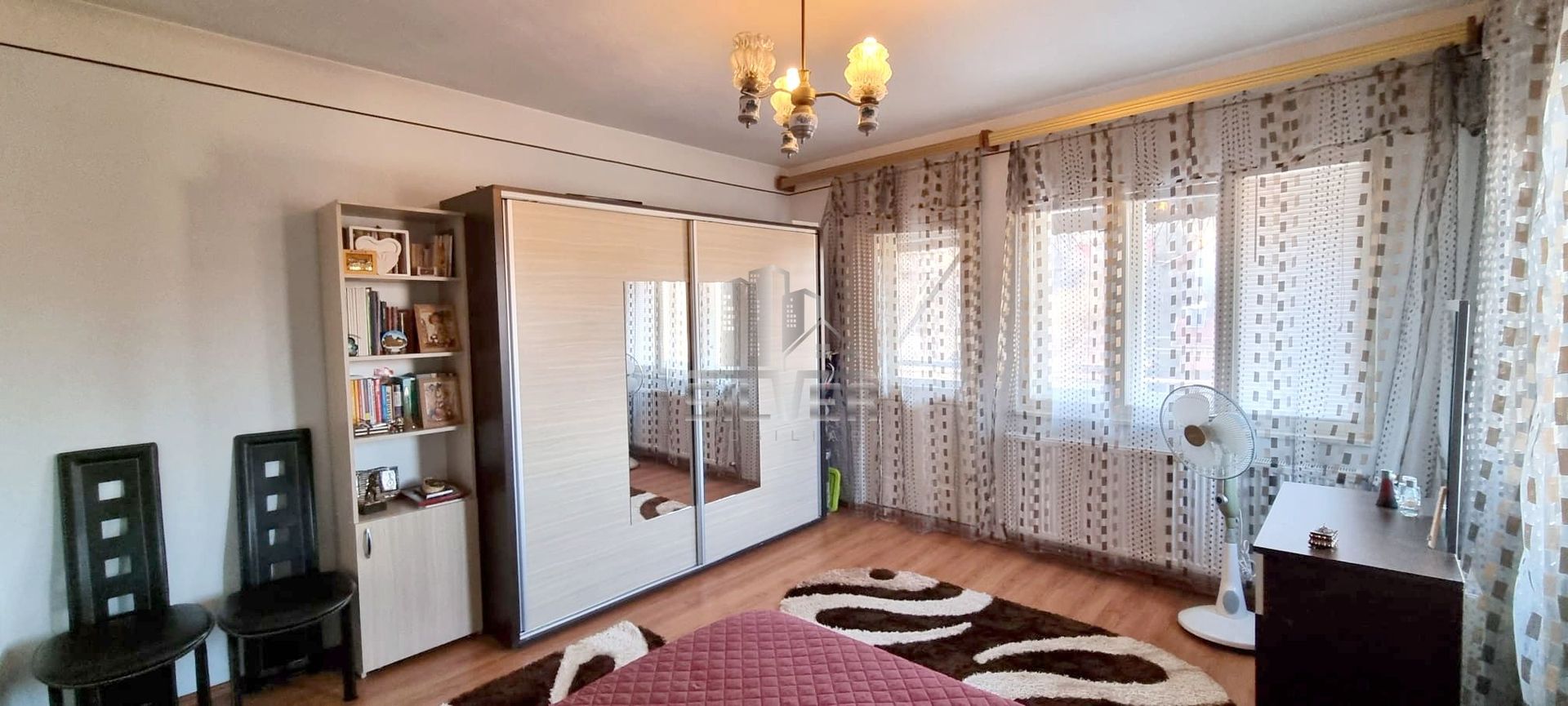 Casa pe 3 niveluri cu teren de 1900 mp in Com. Baisoara. - Poză 18