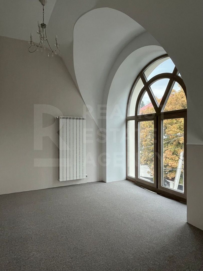 Chirie, casă, 3 nivele, str. Anton Crihan, Centru - Poză 4