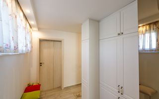 Vânzare, apartament cu 2 camere în zona Drumul Taberei - Poză 10