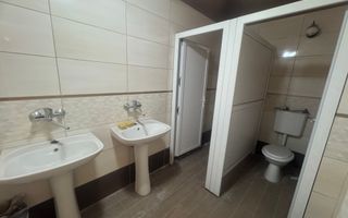 Spațiu de închiriat ultracentral – ideal pentru afacerea ta! - Poză 21