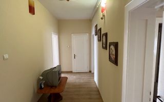 Apartament spatios 150 mp - Poză 19