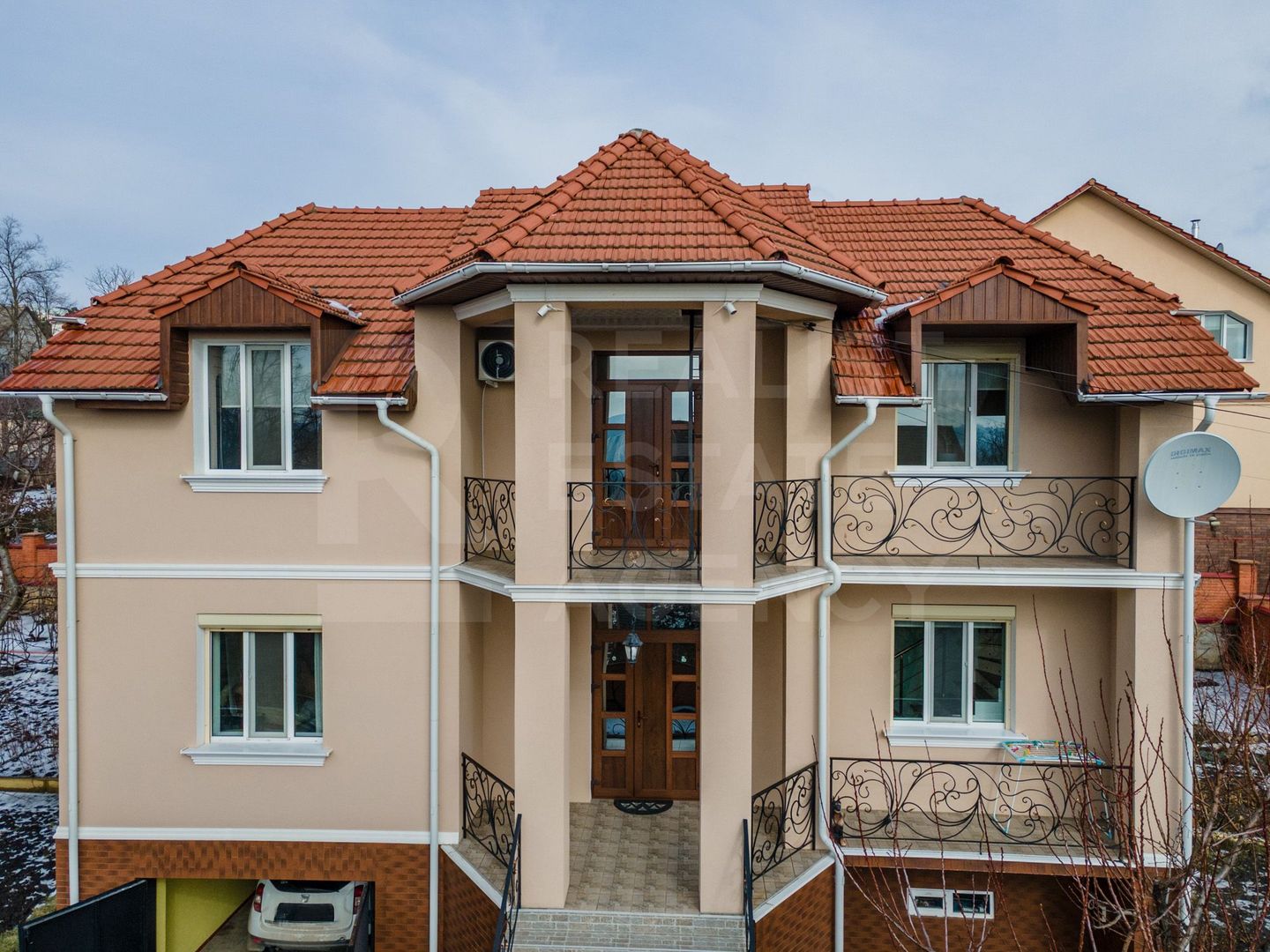 Vânzare, casă, 3 nivele, 200 mp + 10 ari, str. Gura Văii, Rîșcani - Poză 2