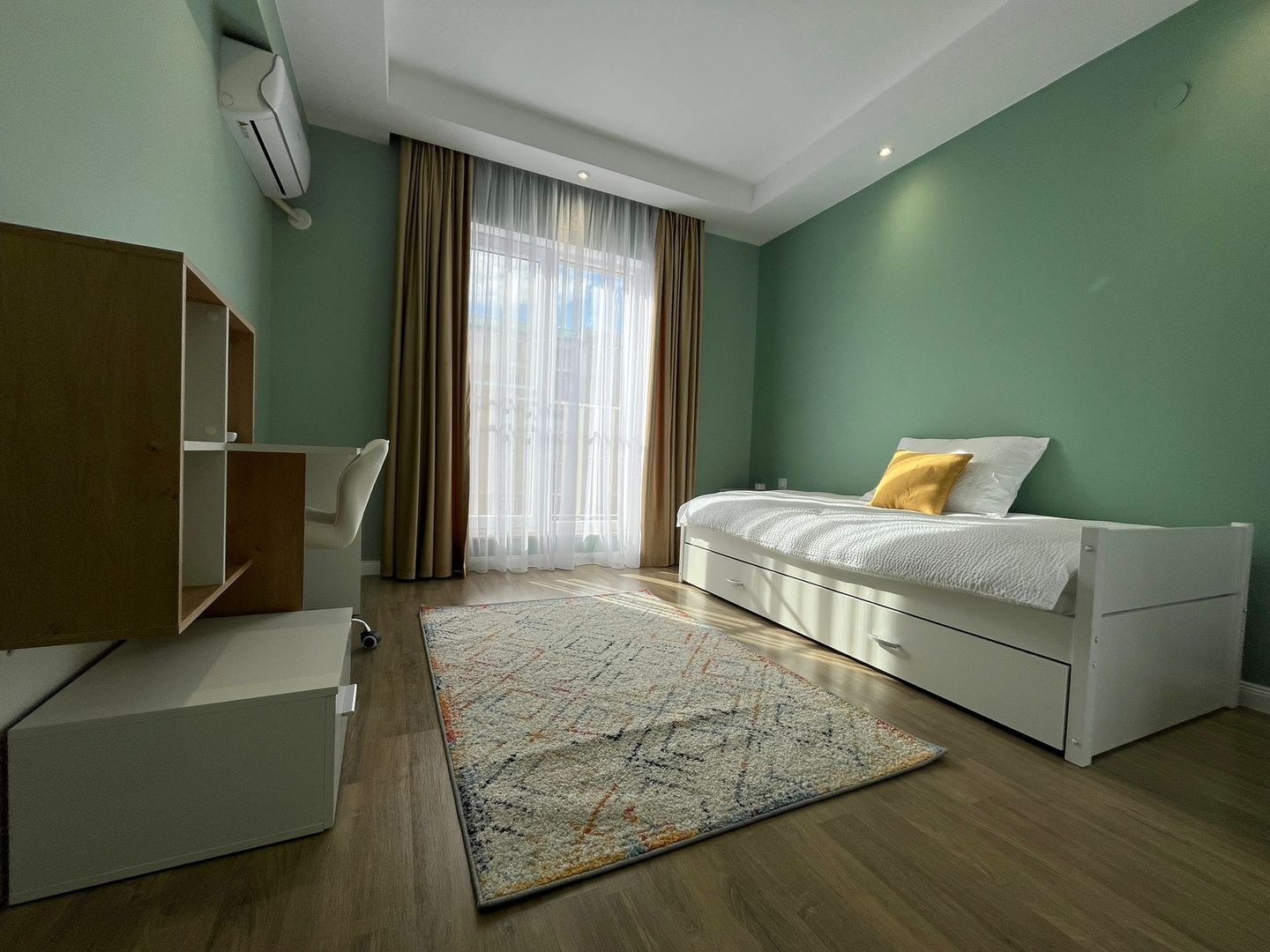 COSMOPOLIS - Apartament cu 4 camere, mobilat si utilat. - Poză 6