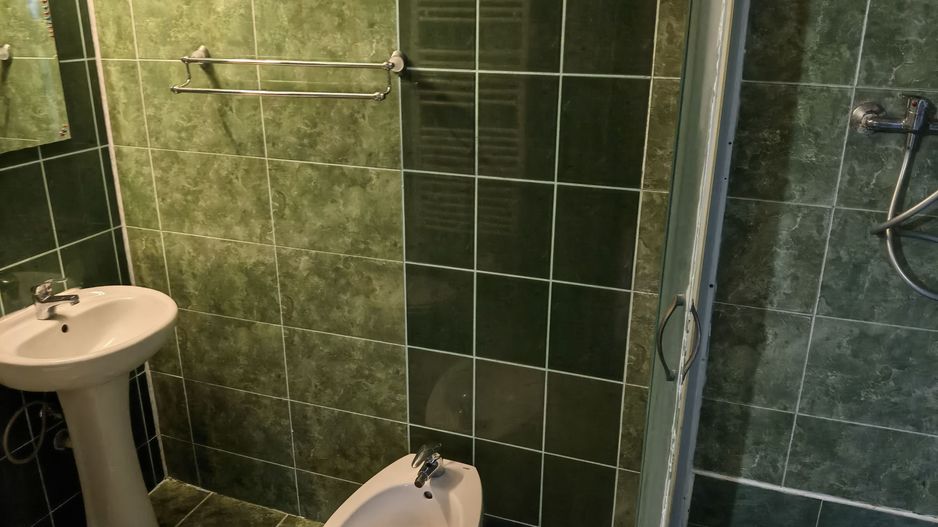 Imobil pretabil activitati diverse: clinica medicala/camin batrani/pensiune - Poză 33