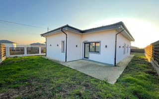 Vânzare, casă, 4 camere, 100 mp utili, teren 630 mp + garaj - Poză 1