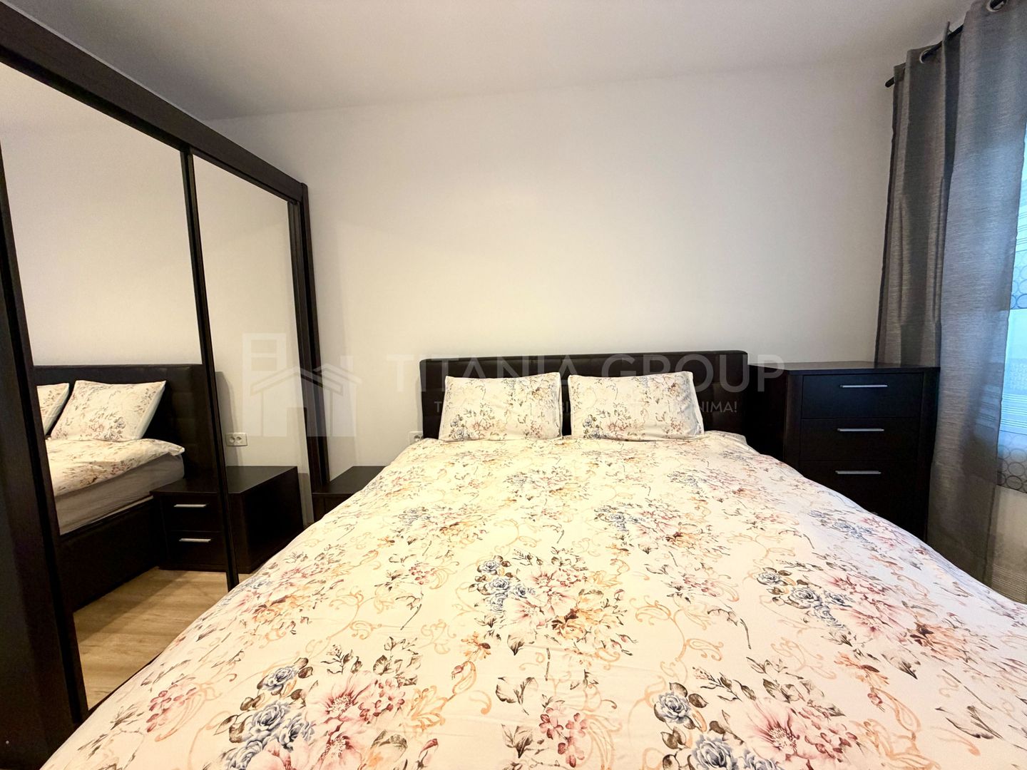 Apartament 2 camere, parcare - Kasper Coresi - Poză 4