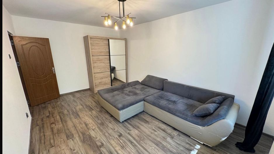 3 Camere Dristor Cu Parcare - Poză 1