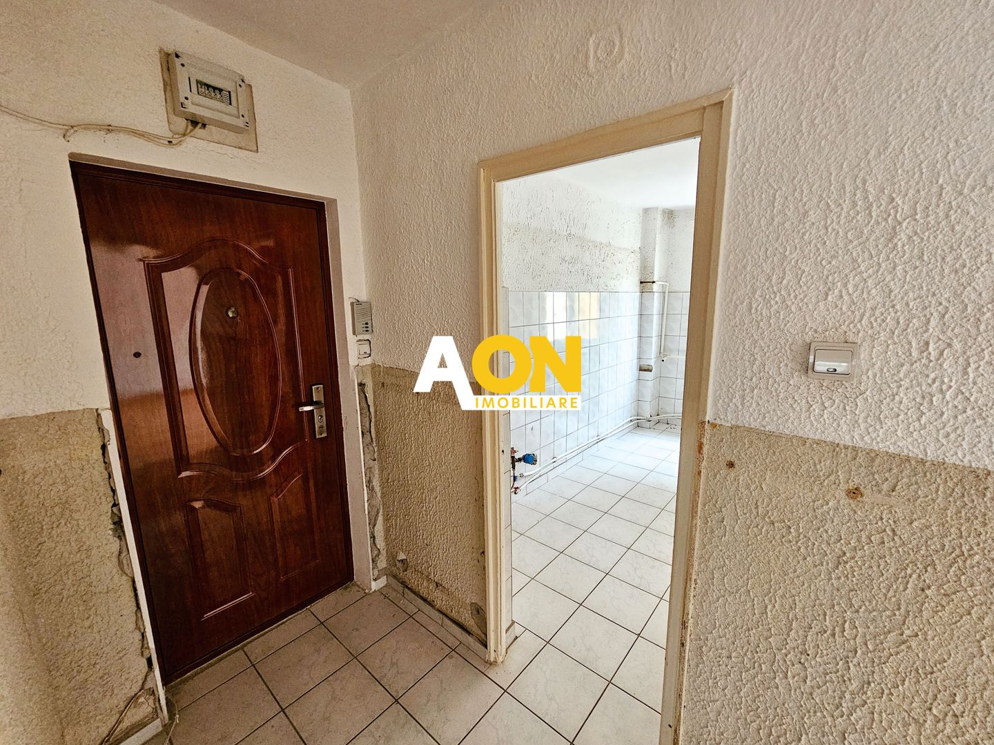 Apartament 3 camere, decomandat, zona Liceului Sportiv - Poză 3