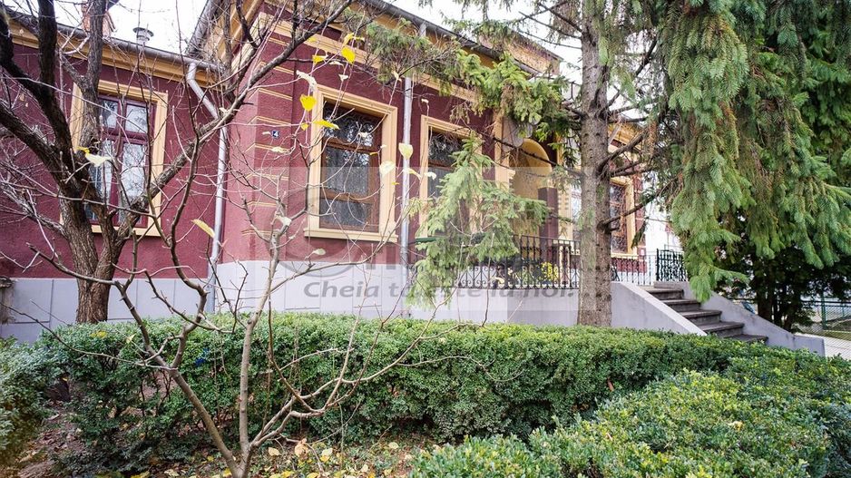 Monument Istoric de Vanzare – Pozitie Centrala Unica - Poză 1