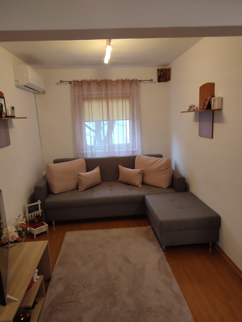 Apartament 4 camere, etaj 2, zona GARĂ; - Poză 1