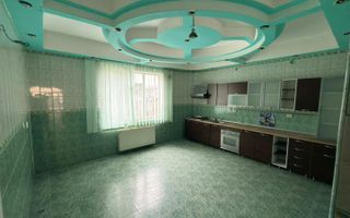 Vila P+2 Alexandru Cel Bun cu doua etaje si curte proprie - Poză 4