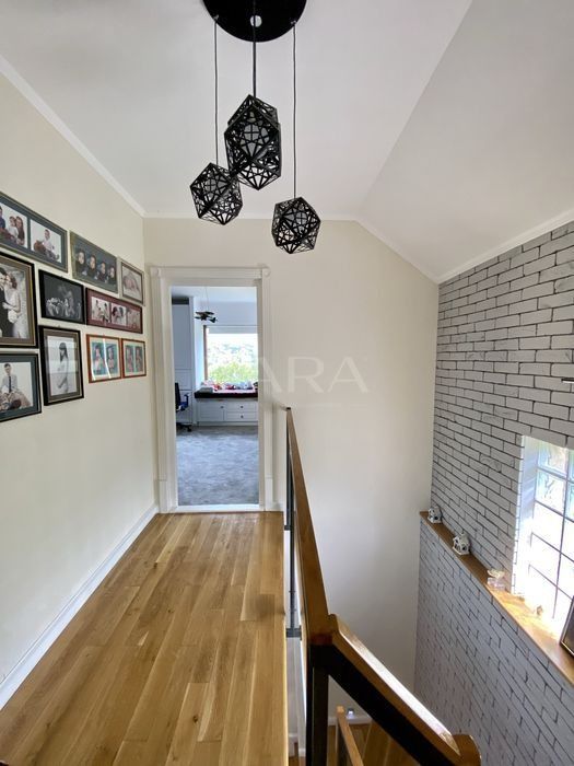 Casă de familie de vânzare în cartierul Gruia - Poză 4