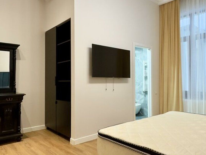 Magheru: 5 camere cu băi proprii – business regim hotelier care deja produce. - Poză 14