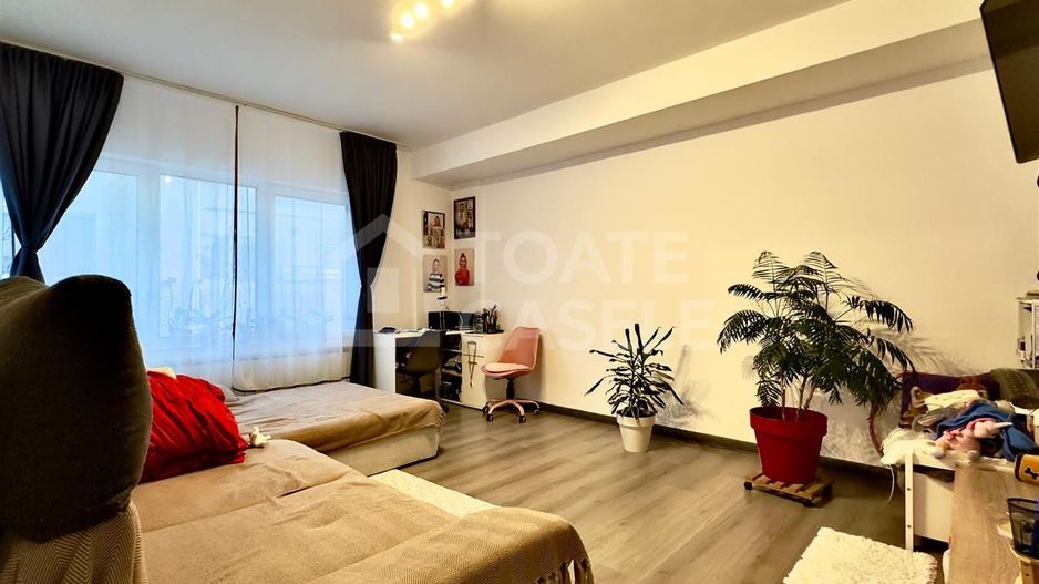 Apartament 2 camere decomandate de vanzare – zona VIVO - Poză 1
