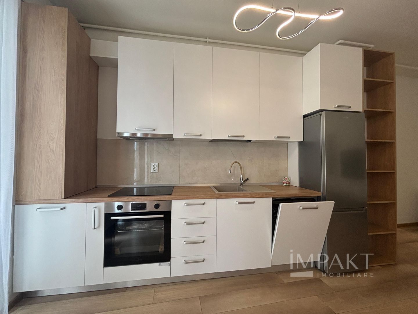 Oferim spre închiriere apartament cu 3 camere,  75mp,  zona centrala - Poză 4