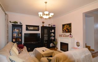 Casă spațioasă de vânzare în Gheorgheni – vedere spre parc