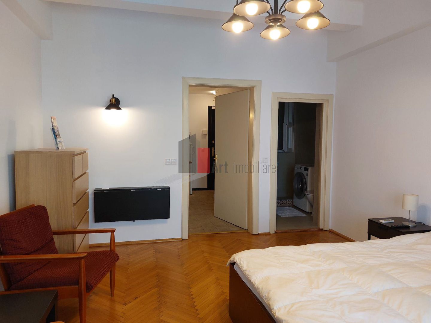 Garsoniera "VALENTA",  vedere "SPLENDIDA"  Piata Universitatii - Poză 10