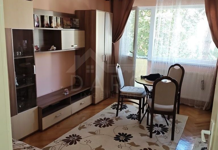 Se vinde apartament cu 2 camere str. Violetelor tg -mures - Poză 2