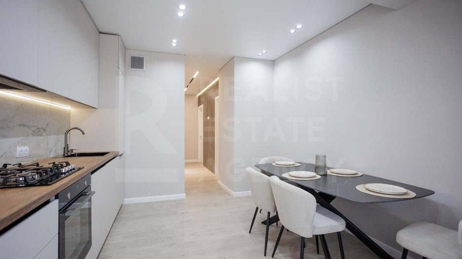 Vânzare, apartament, 2 odăi + living, str. Ion Buzdugan, Buiucani - Poză 4