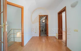 Vila premium ultracentrala, fara vecini, teren 377 mp, garaj! - Poză 34