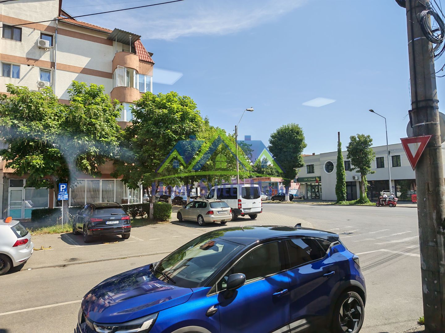 Spațiu comercial/birouri–Parter de casă, langa Cafetarie si Institut! - Poză 9
