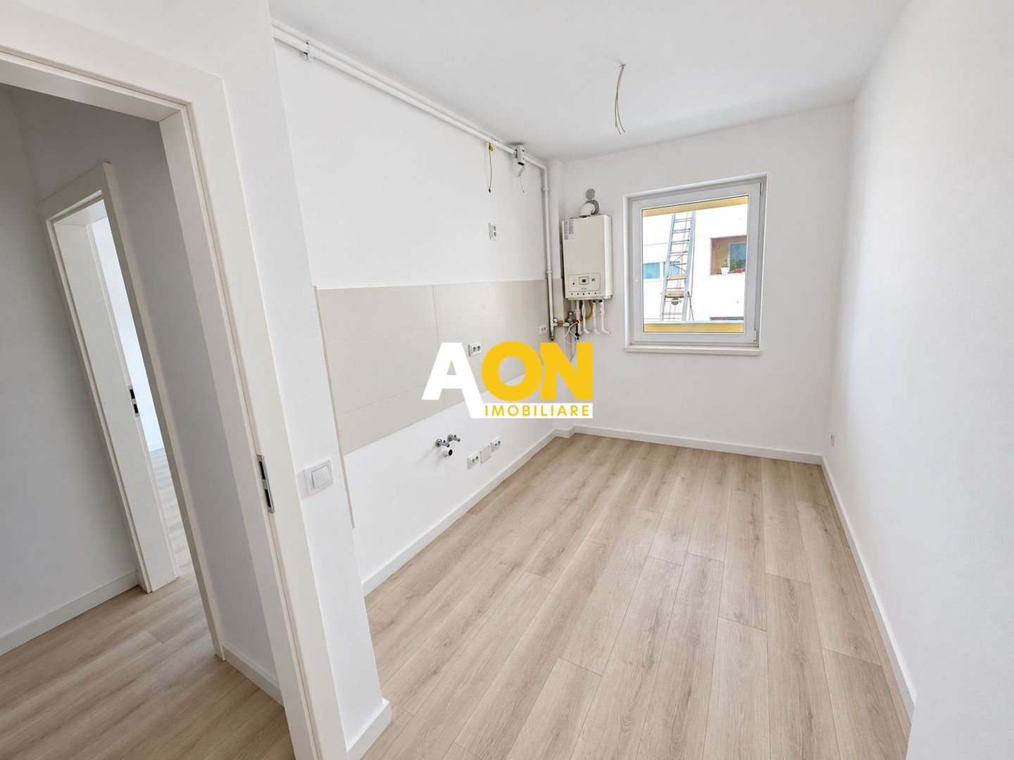 Apartament cu 1 camera, 42 mp utili, cu balcon, etaj 1, bloc nou - Poză 4