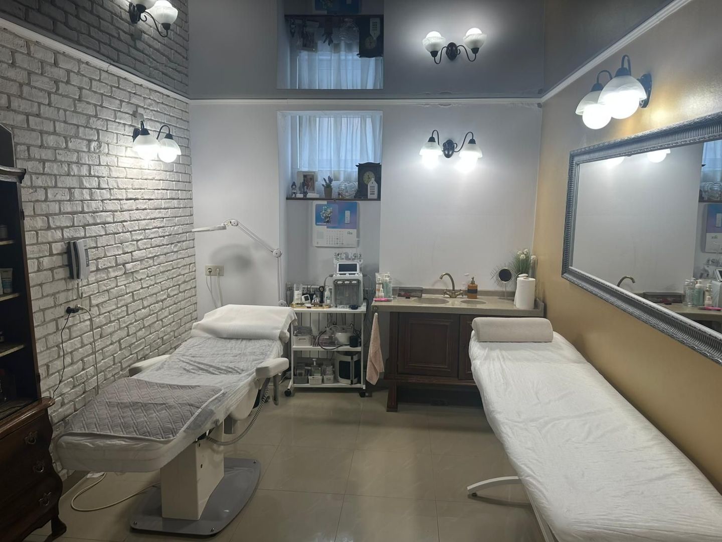 Spațiu comercial, ultracentral 125 mp – Oradea, Piața Unirii. 309 00 E - Poză 8