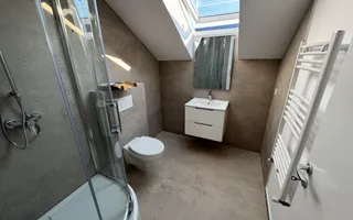 Langa mijloc de transport. 1 loc de parcare in CF. TVA 21% inclus. - Poză 14