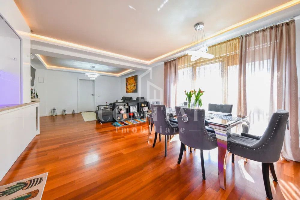 Penthouse de vânzare cu terasă spectaculoasă - Poză 2