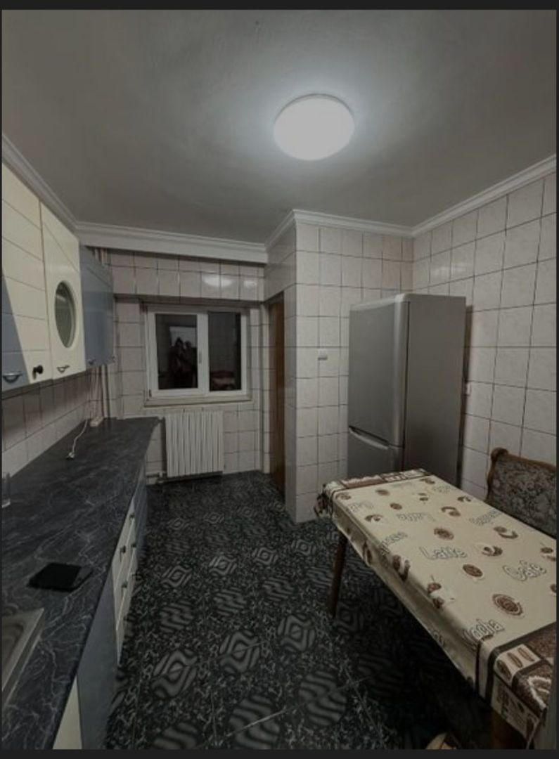 Inchiriez apartament 3 camere zona stadion - Poză 8
