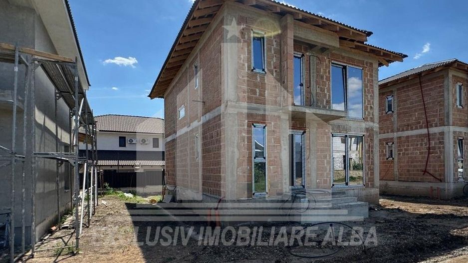 Casa individuala | P + 1 | 125 mp utili | 250 mp teren | Cetate - Poză 2