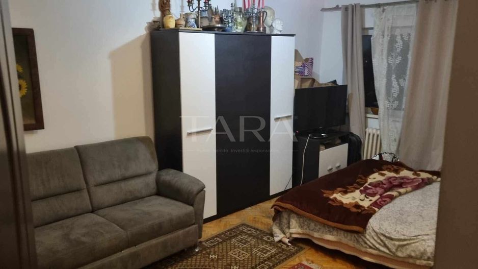 Apartament cu 3 camere Zona Gruia - Poză 2