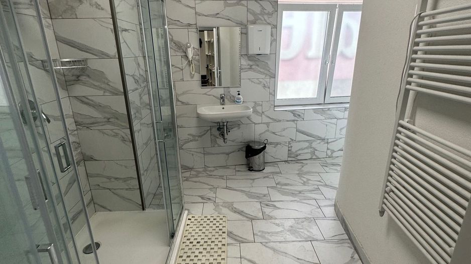 Spatiu de birou cu terasa de 295 mp - Poză 8