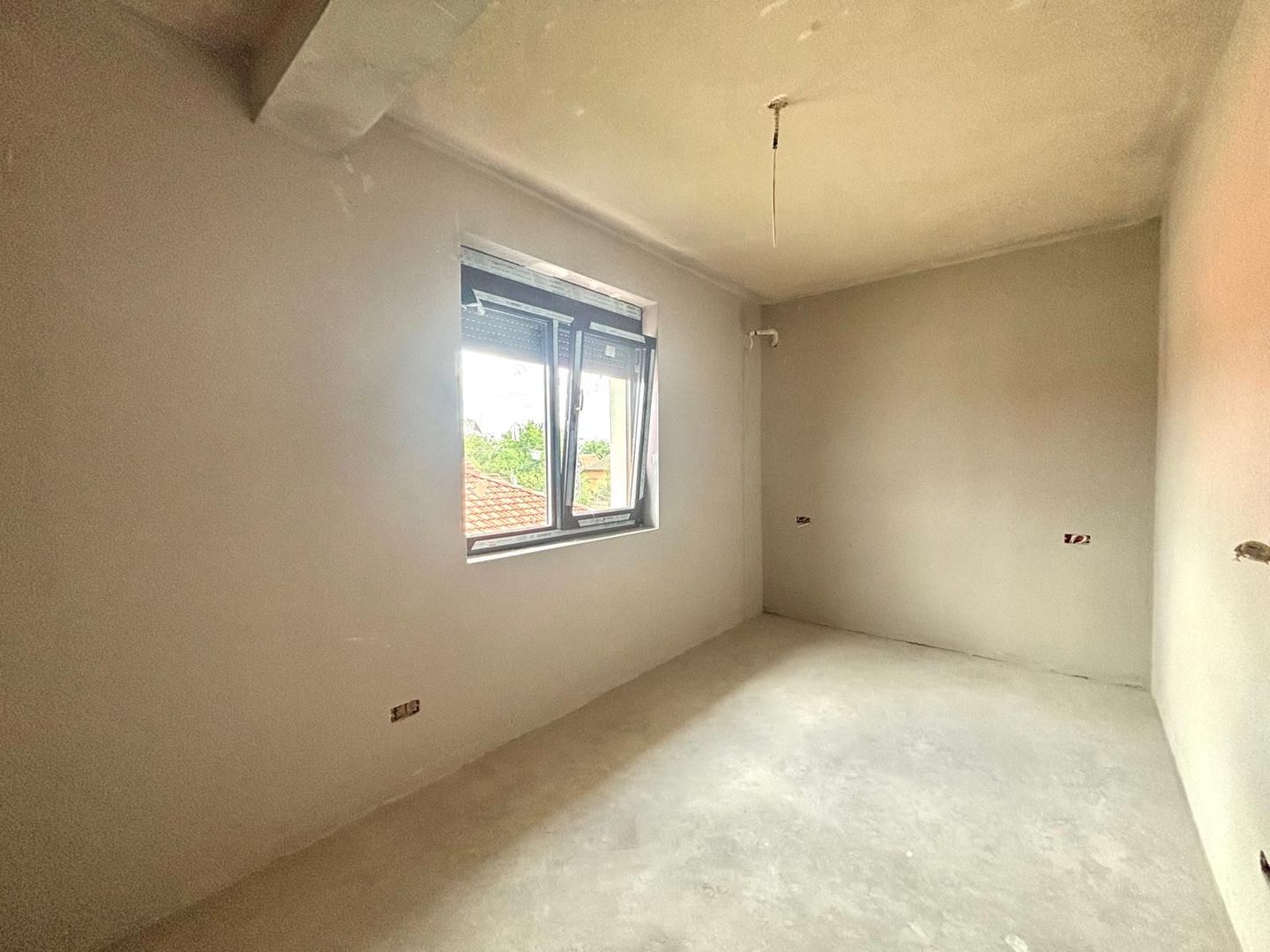 Duplex cu 4 camere, vatra satului, toate utilitatile - Sacalaz - Poză 7