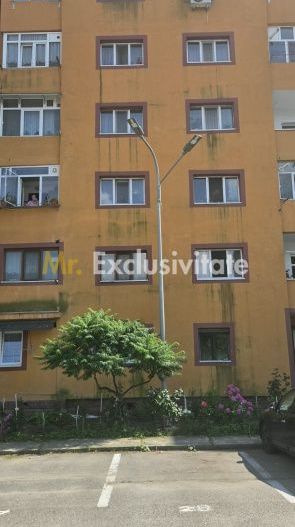 De vânzare apartament 2 camere decomandat | Zona 8 Mai - Poză 4